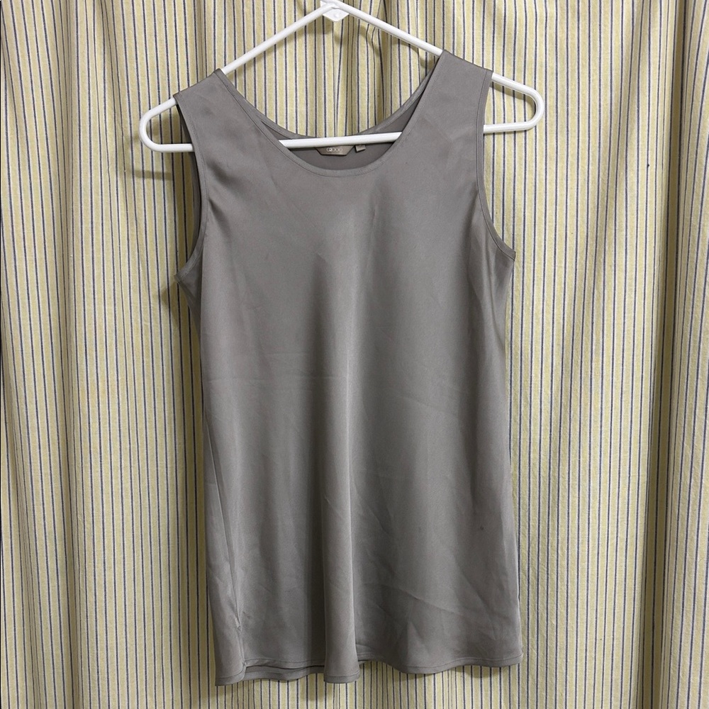 Chic Gray Sleeveless Tank Top